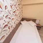 Nelana بيت شباب كلوج-نابوكا