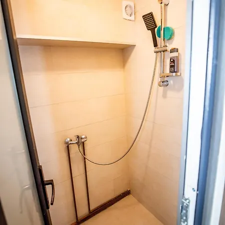 Nelana Hostel