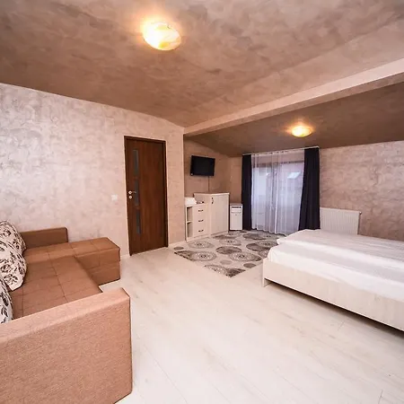 بيت شباب Nelana