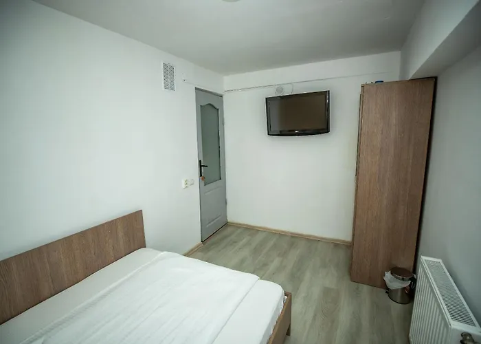 Nelana * Κλουζ-Ναπόκα