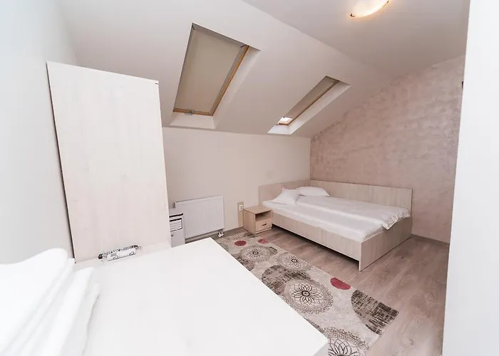 Hostel Nelana Κλουζ-Ναπόκα